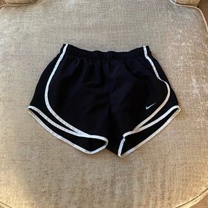 Nike Dri Fit 4” lined shorts